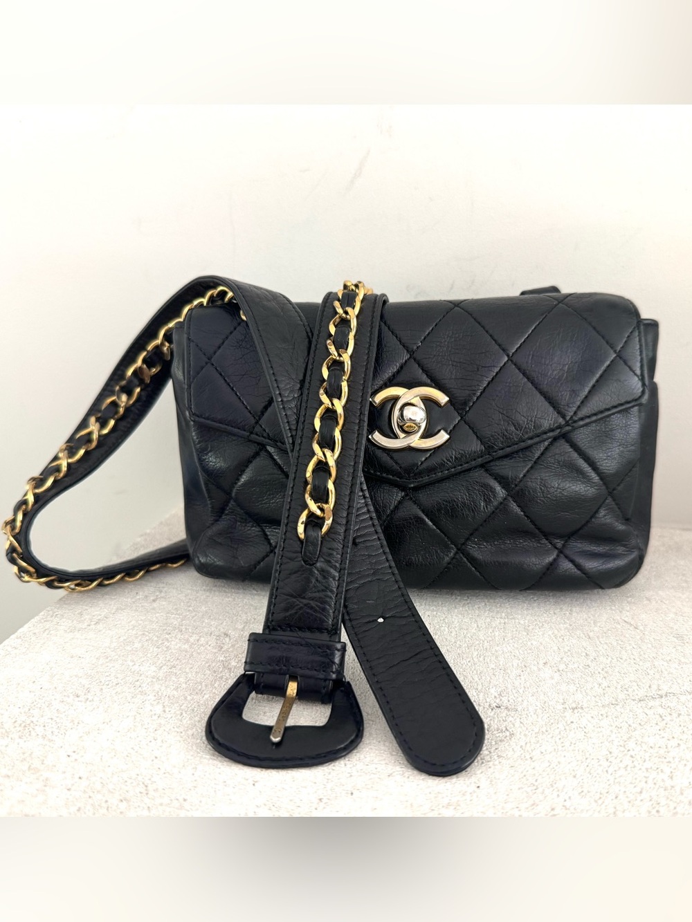 CHANEL Vintage Black Quilted Lambskin CC Turn Lock Belt Bag Bum Bag 75/30 - Picture 1 of 16
